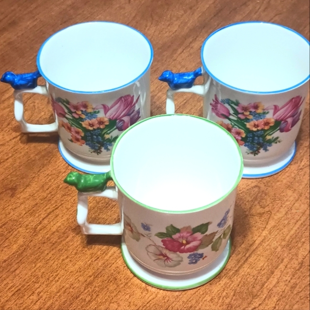 Three 3 Vtg Crownford Giftware Mugs Floral Bird Flower Footed Fine Bone China